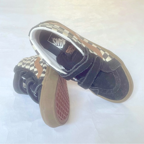 VANS - Picture 3 of 10